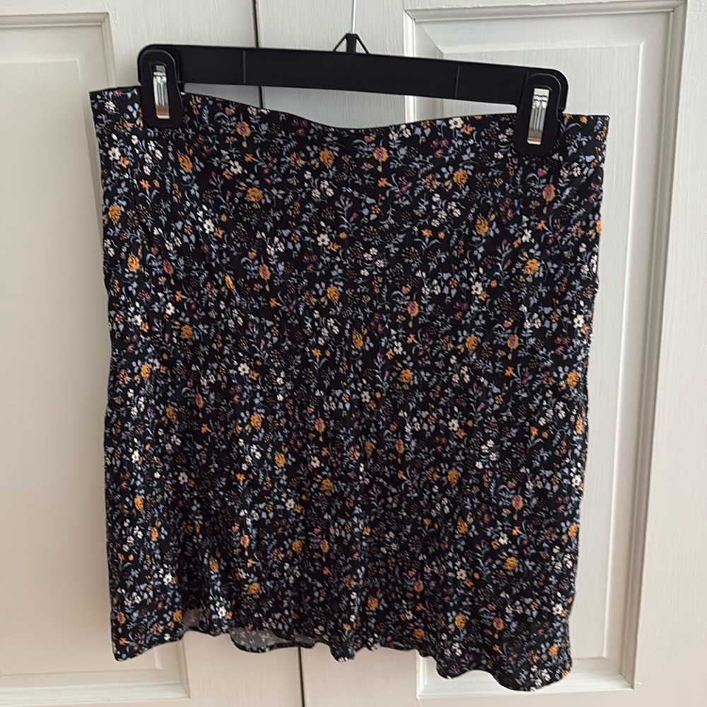 Madewell black floral skirt